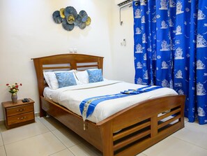 Room, 1 Bedroom, Balcony, Garden View