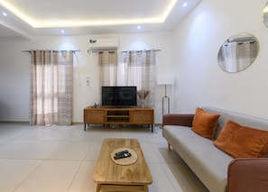 Apartemen, 1 kamar tidur, balkon, pemandangan kebun | Ruang keluarga
