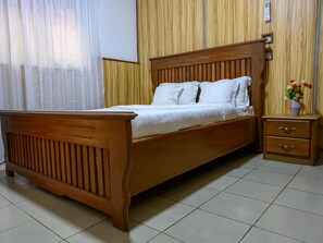 Room, 1 Bedroom, Balcony, Garden View