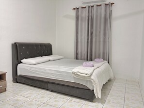 2 bedrooms, iron/ironing board