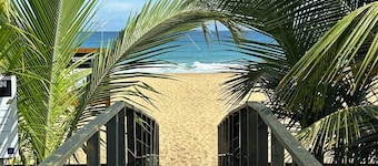 Near Beach! New Listing! Remodel Cozy! Lovely 5 bedroom home with AC in Arecibo