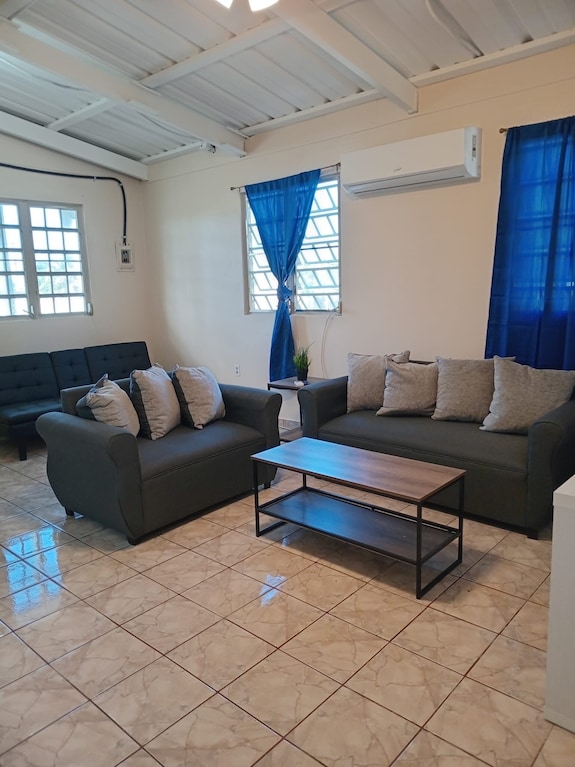 Newly Remodel Cozy 5br Home Parking Near Beach With Ac In Arecibo, Puerto Rico - Arecibo