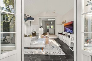 TV, offices