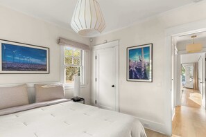 3 bedrooms, WiFi - Venice 2BR and Guest Studio with Tub & Garden (Los Angeles)