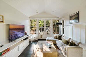 TV, offices
