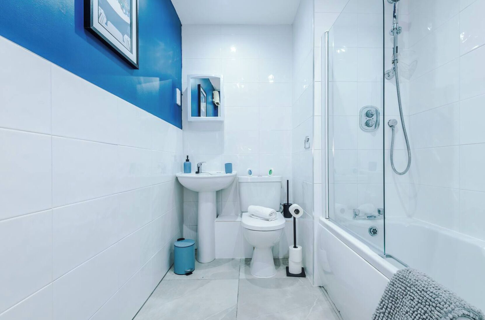 Apartment | Bilik Mandi