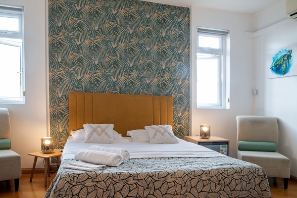 Superior Double Room, Sea View | Hypo-allergenic bedding available, minibar, in-room safe, WiFi (free)