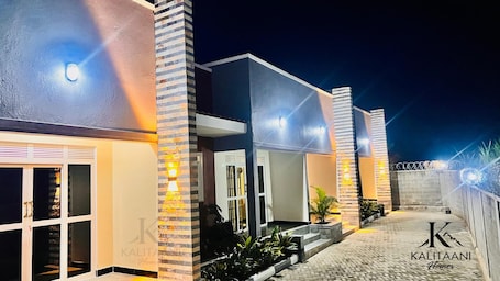 Exterior. Charming 4 semi-detached apartments, experience luxury living in Fort Portal.