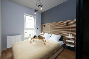 1 habitación, tabla de planchar con plancha, wifi gratis y ropa de cama 