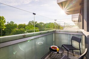 Property grounds - Partynice Apt - Parking & Balcony - by Rentujemy (Wrocław)