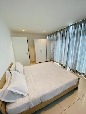 Duplex | Cofres nos quartos, cortinas blackout, quartos à prova de som