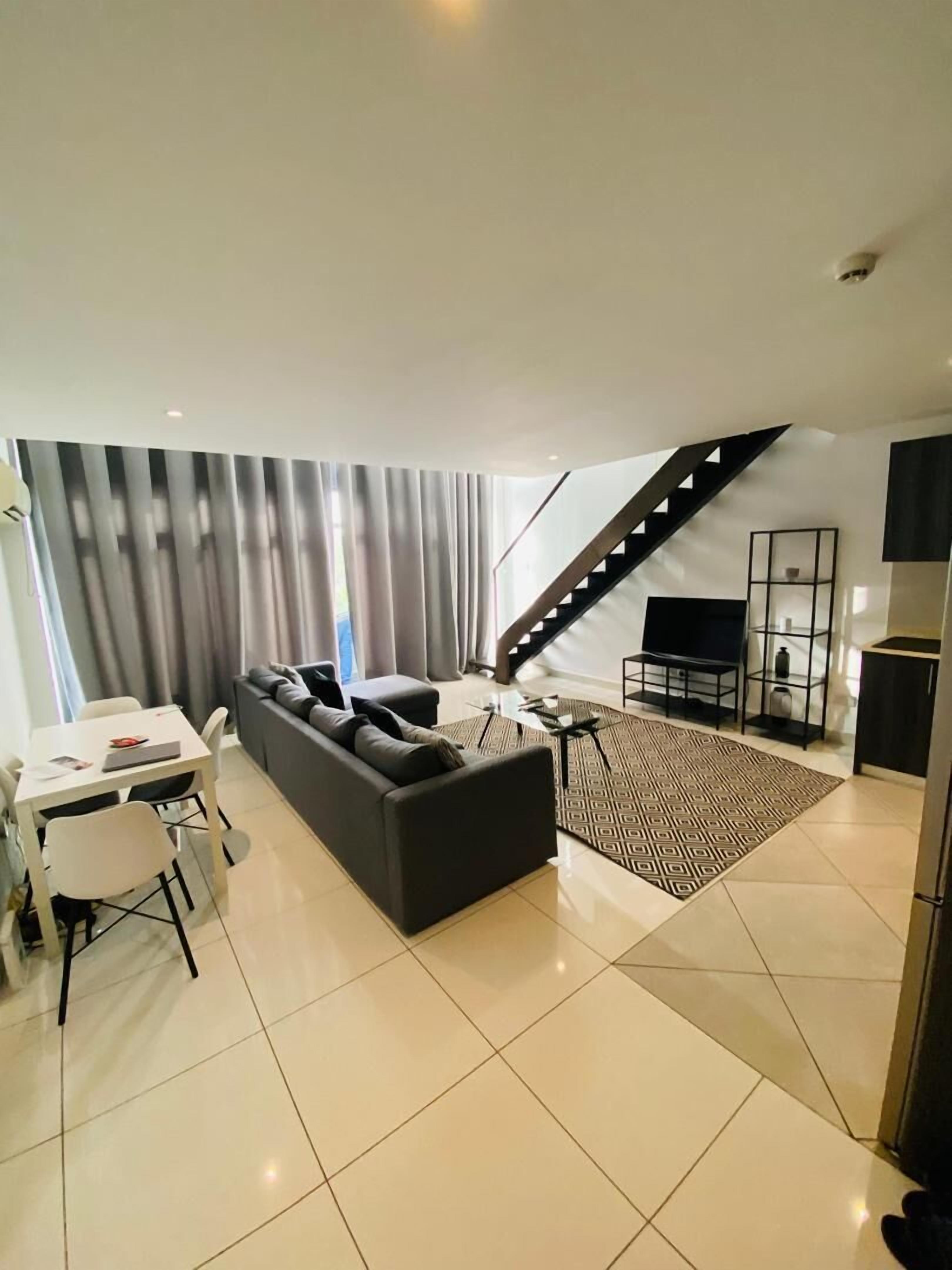 Toetasjesleilighet | Oppholdsområde