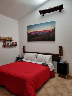 2 habitaciones, tabla de planchar con plancha y wifi gratis 