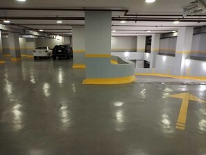 Free self parking -  Hotel Al Shahba Al Faiha Jeddah  فندق الشهباء الفيحاء  (Jeddah)