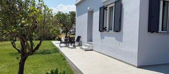 Magdalini Garden House