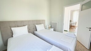 3 bedrooms, iron/ironing board, Internet, bed sheets