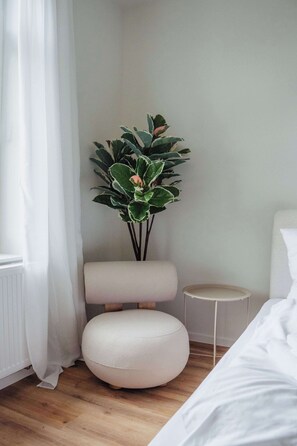 3 habitaciones, escritorio, tabla de planchar con plancha y wifi 