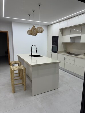 Microwave, oven, stovetop - Villa Faneez - Tourist area (Djerba Midun)