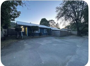 Exterior - 4-bedroom house in marvelous Redway with AC (Redway)