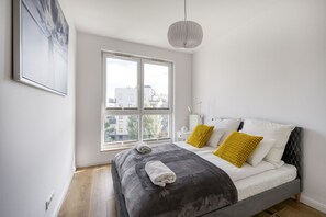 Lägenhet Deluxe | Mörkläggningsgardiner, strykjärn/strykbräda och gratis wi-fi