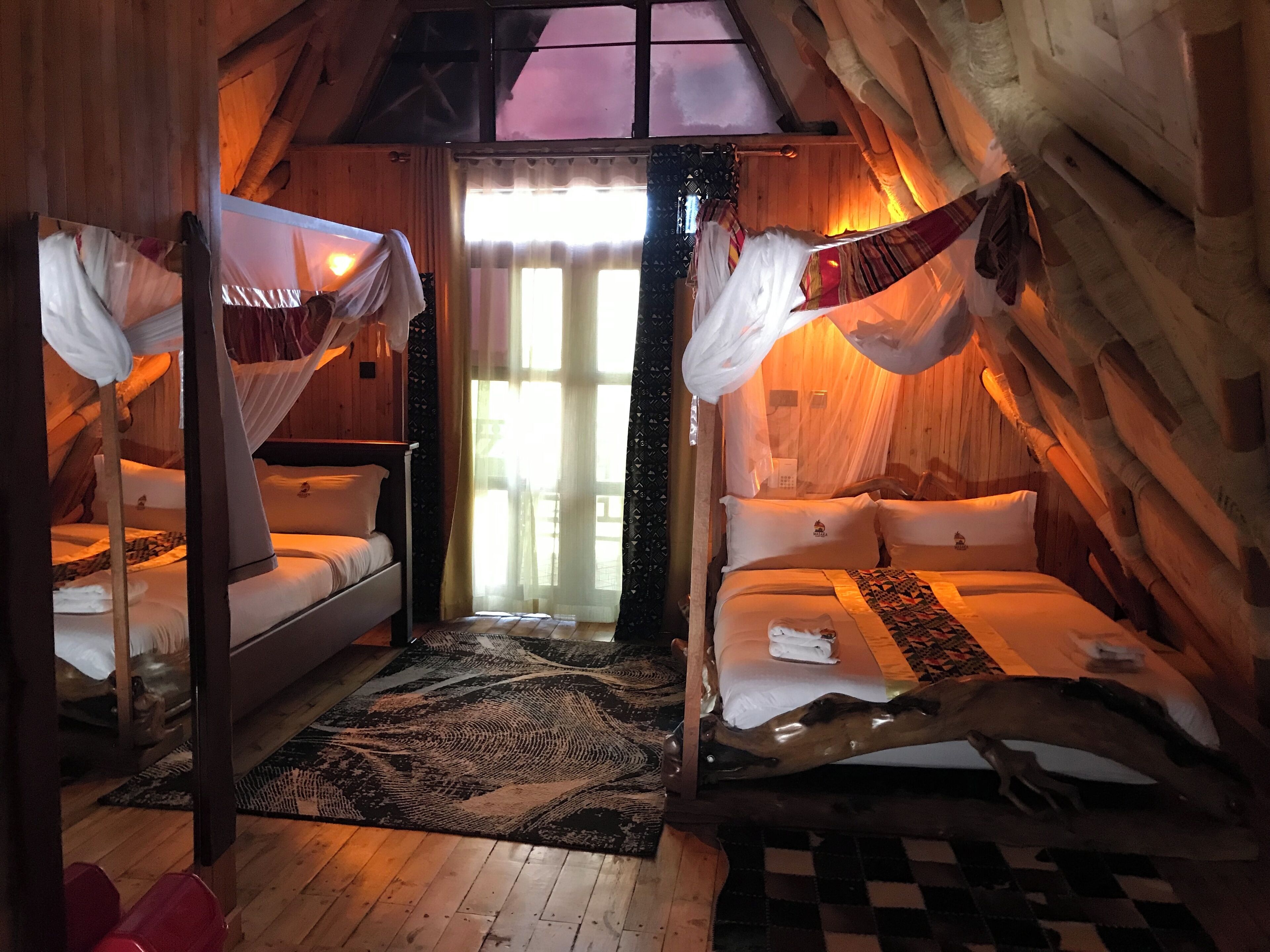 Tabla de planchar con plancha y wifi gratis 