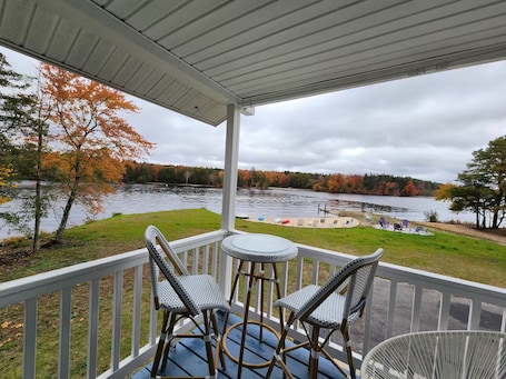 Property grounds. 🌊 Riverfront Peninsula Retreat,Private Beach Forest Views