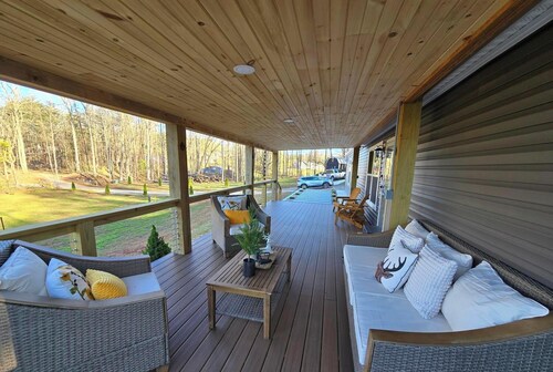 Scenic Greenback-New peaceful Country House near Maryville/Airport/Smoky Mtns.