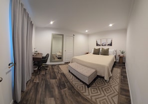 2 bedrooms, desk, iron/ironing board, free WiFi