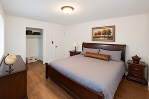 4 Schlafzimmer, Bügeleisen/Bügelbrett, WLAN, Bettwäsche