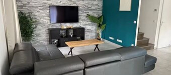 House with swimming pool in Provence near la sainte victoire