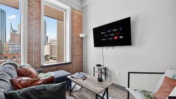 Televisión, libros y estéreo