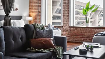 Televisión, libros y estéreo