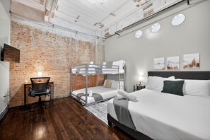 2 bedrooms, desk, iron/ironing board, travel cot