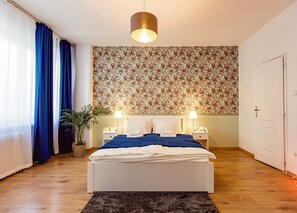 2 chambres, fer et planche à repasser, Wi-Fi, draps fournis
