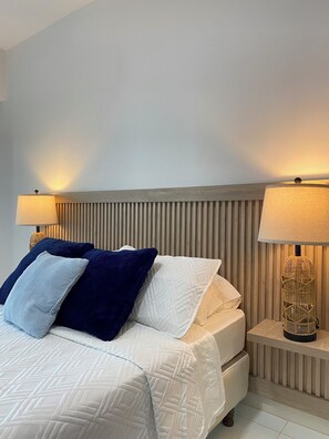 Iron/ironing board, Internet, bed sheets