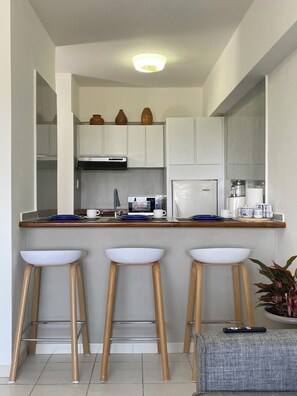 Micro-ondes, plaque de cuisson