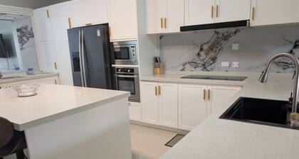 SunGaze villa with AC in vibrant Orange Hill District Negril