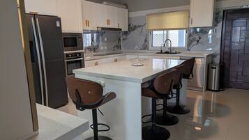 Microwave, oven, stovetop, dishwasher