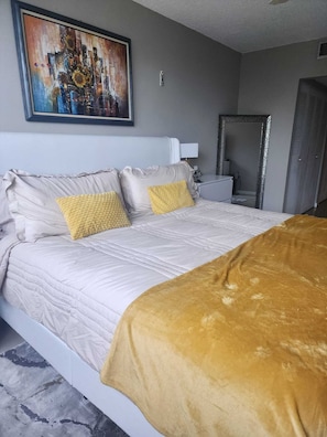 Ferros/tábuas de passar roupa, Wi-Fi, roupa de cama