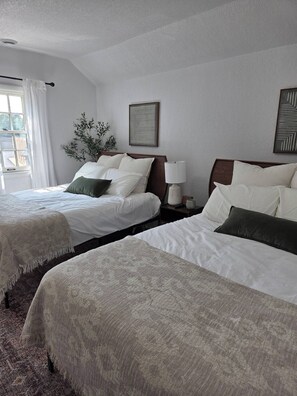 2 bedrooms, WiFi, bed sheets