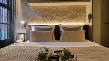 3 habitaciones, tabla de planchar con plancha, wifi y ropa de cama