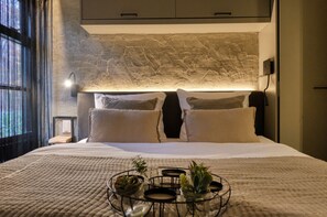 3 bedrooms, iron/ironing board, WiFi, bed sheets - Lodge in a wooded area with Hot Tub & Sauna (Rheezerveen)