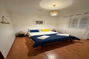 4 bedrooms, iron/ironing board, internet, bed sheets - Refuge of Lavenders (Vila Nova de Milfontes)