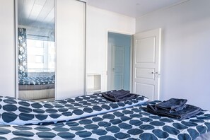 2 chambres, fer et planche à repasser, Wi-Fi gratuit, draps fournis