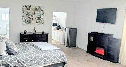 Terrific corporate apartment with central air and jacuzzi in the Lehigh Valley