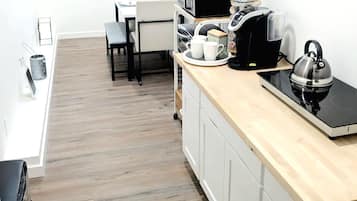 冰箱、微波炉、炉灶、茶具/咖啡用具