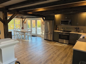 Microwave, oven, stovetop, dishwasher - Panoramic Mountain Views  (Ossipee)