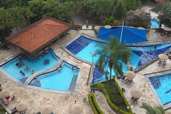 Piscina externa, piscina aquecida