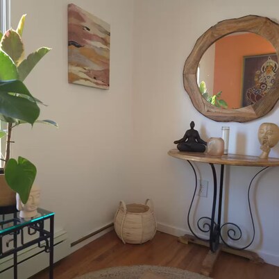 The "OASIS" Guesthouse Escape
