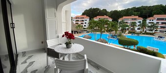 The Sapphire Suite
